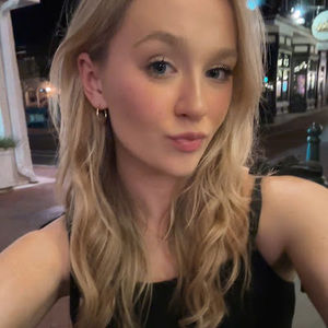 Meet your Posher, Avery